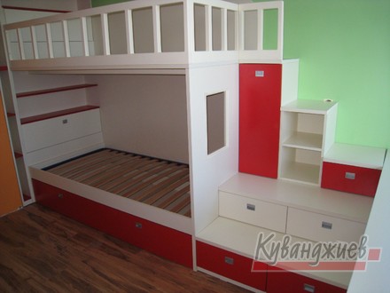 Детски стаи  Червено и бяло